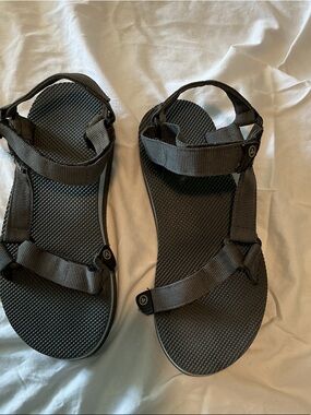Women's Adjustable Strappy Sandals - Black